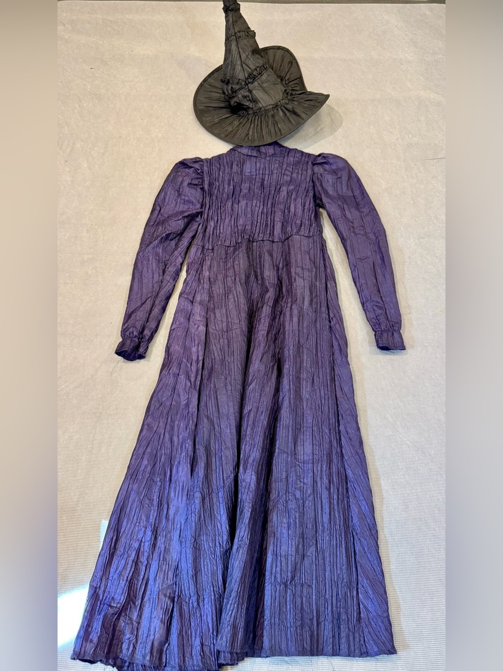WICKED licensed costume Purple Crinkle Maxi Dress with Witch Hat size 6-7yo